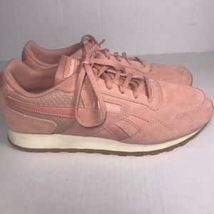 Women’s Reebok CL Harman Run classic Sneaker Sz 9